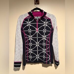 Title Nine Black and Gray Patterned Sweater